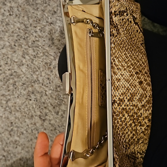 NY&CO python print clutch - Picture 8 of 9